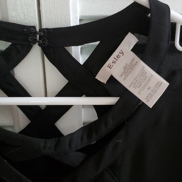 NWOT: Esley blouse - Picture 5 of 6